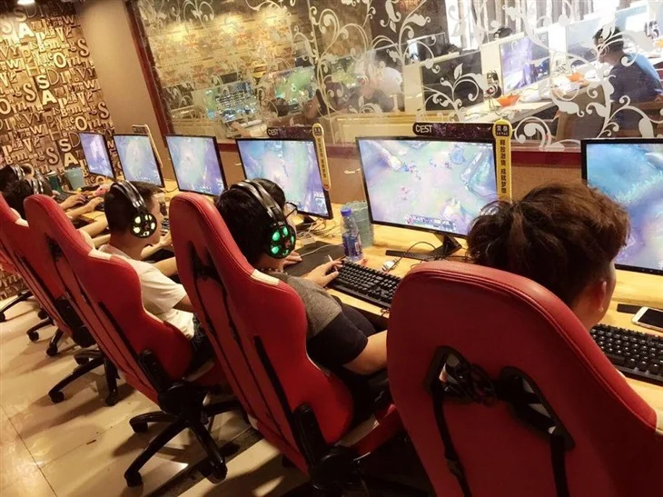 pg娱乐网页版品牌资质认证展示